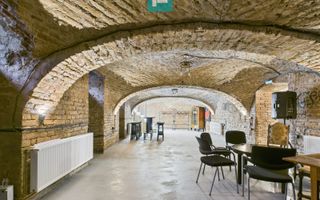 Eleganță subterană - pivniță exclusivistă Arad - Poză 19