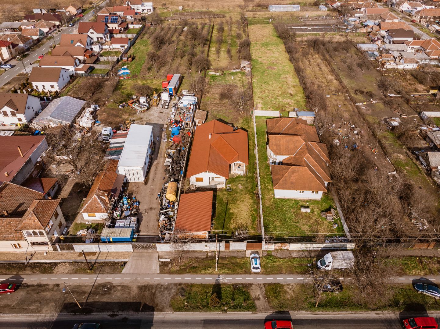 Casă la sol cu teren de 3.451mp în Gai - Poză 12