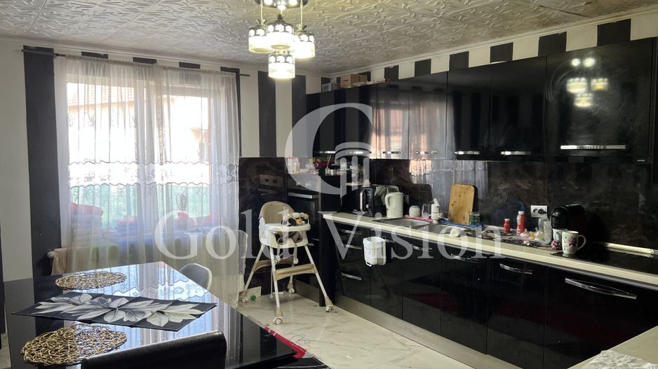 Case cu 6 camere, curte proprie + grădină proprie, în Bocicoiu Mare - Poză 8