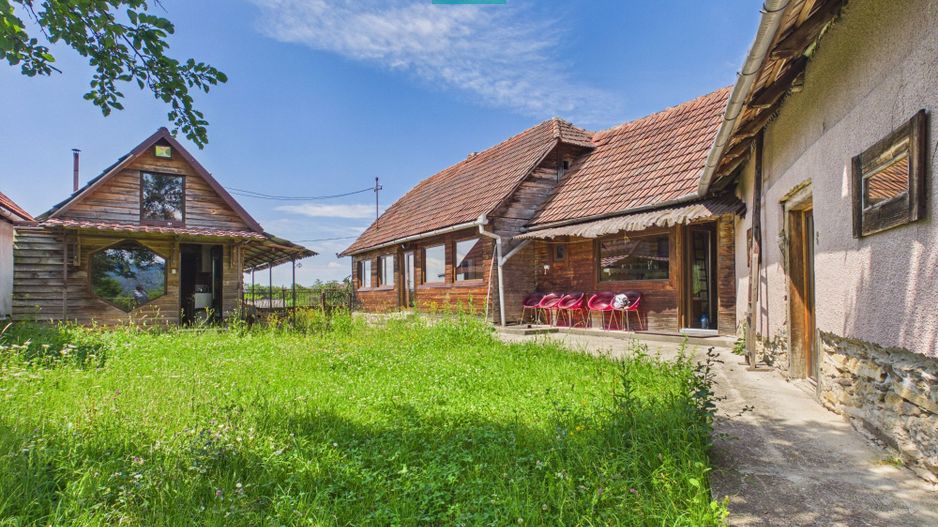 Casă de vacanță cu 2 corpuri si view în Dulcele - Poză 6