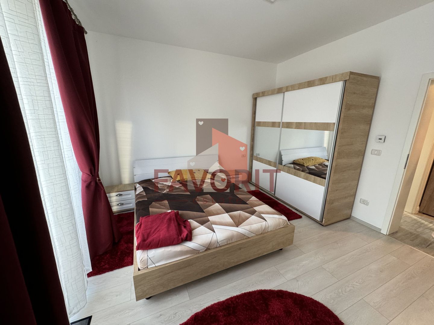 Terasa generoasa. Modern amenajat. - Poză 6