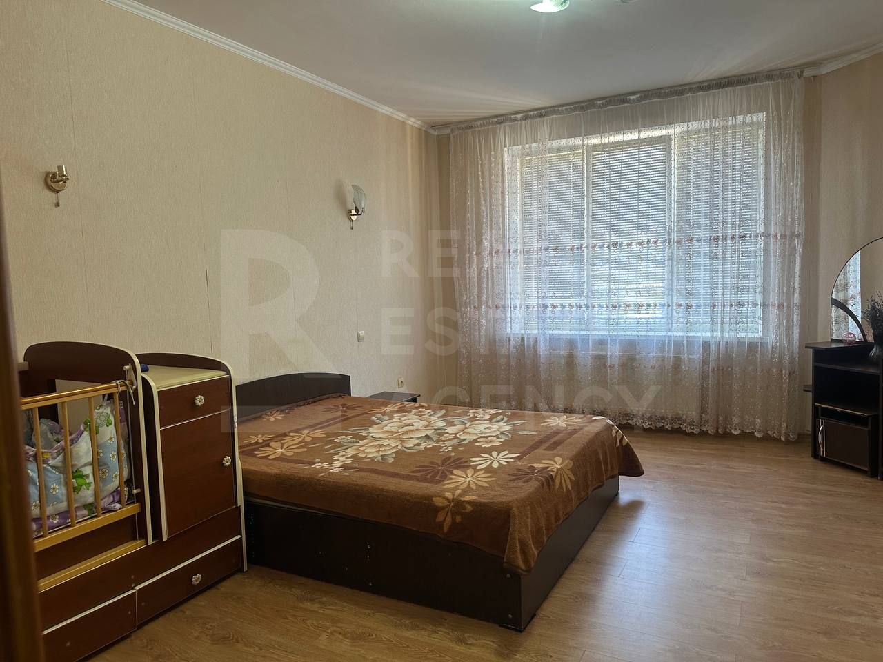 Chirie, 2 camere, Strada Mihail Frunze, Strășeni - Poză 1