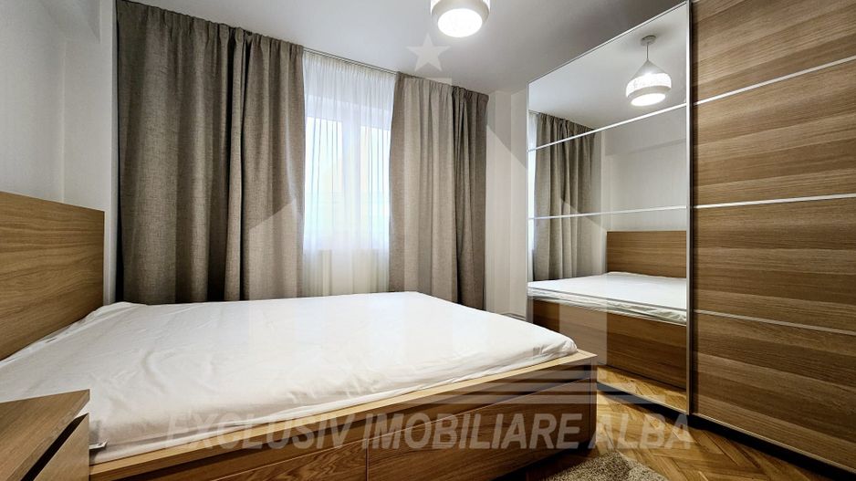 Apartament cu 3 camere decomandate, Cetate - Poză 6