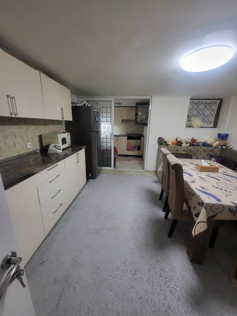 Apartament 5 camere,suprafata mare, curte, bloc 2006 - 4 nivele, Decebal, metrou - Poză 11