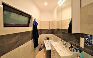 De vanzare 2 camere zona Florilor - Poză 3