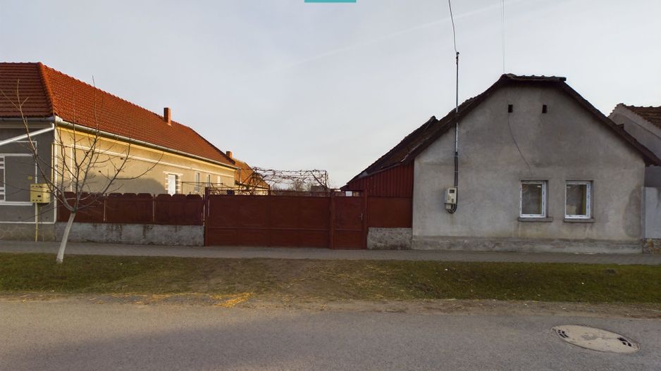 Casă cu teren 1680 mp, Curtici - Poză 2