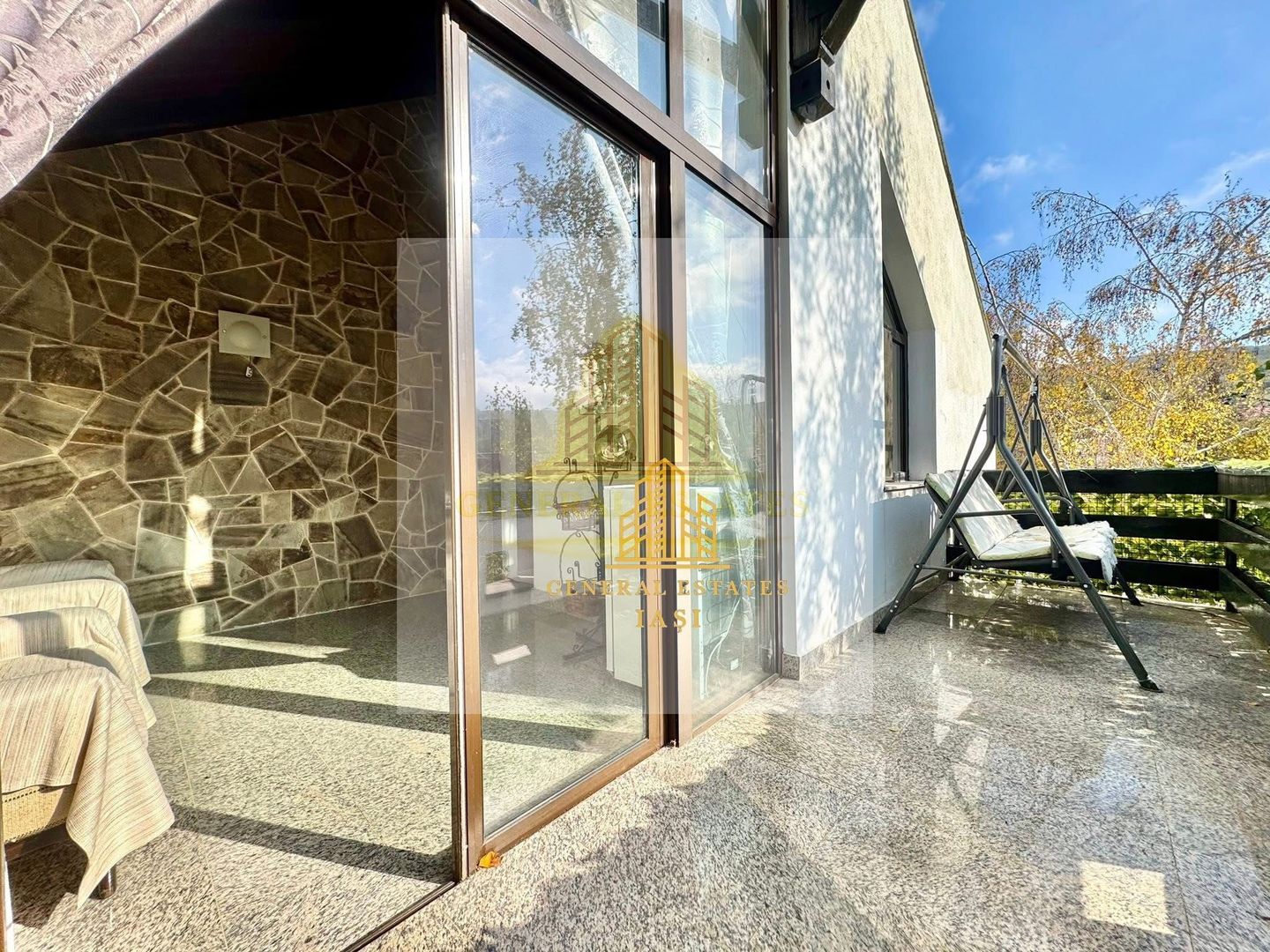 Vânzare Casă în Bucium cu Priveliște Panoramică - Poză 18