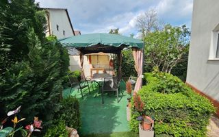 De vanzare-Vila spatioasa cu gradina si foisor-oaza de liniste - Poză 10