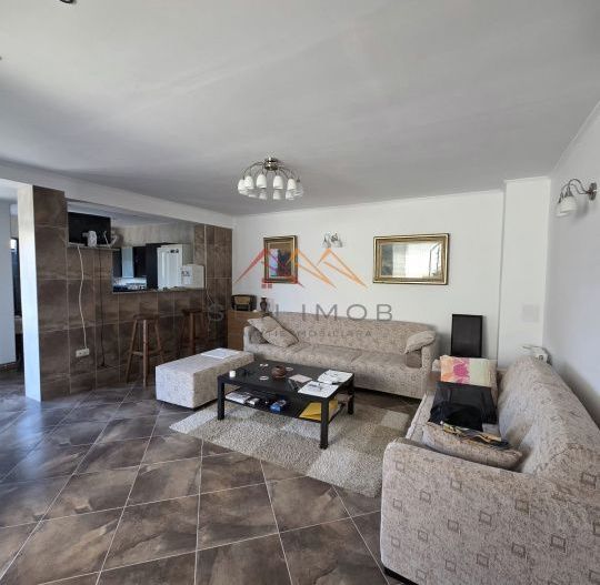 Apartament la casa, 2 camere, parcare, zona Muscel - Poză 4