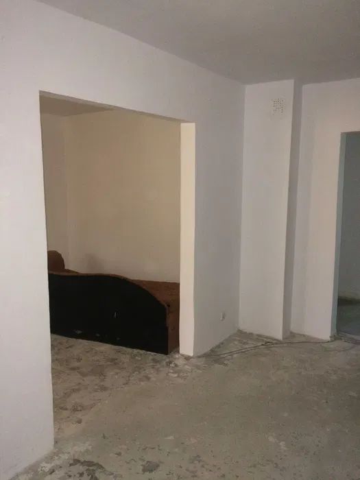 Apartament 4 camere, I.C. Frimu, necesita renovare - Poză 3