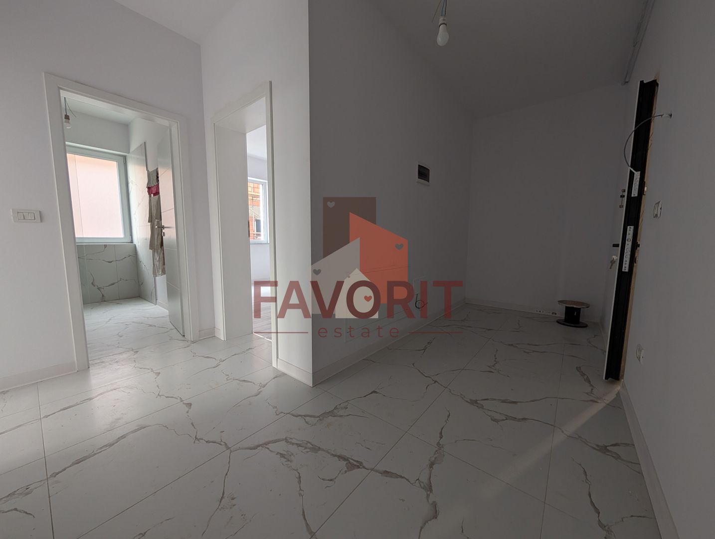 Etaj 1. Bloc nou. Loc de parcare inclus - Poză 3