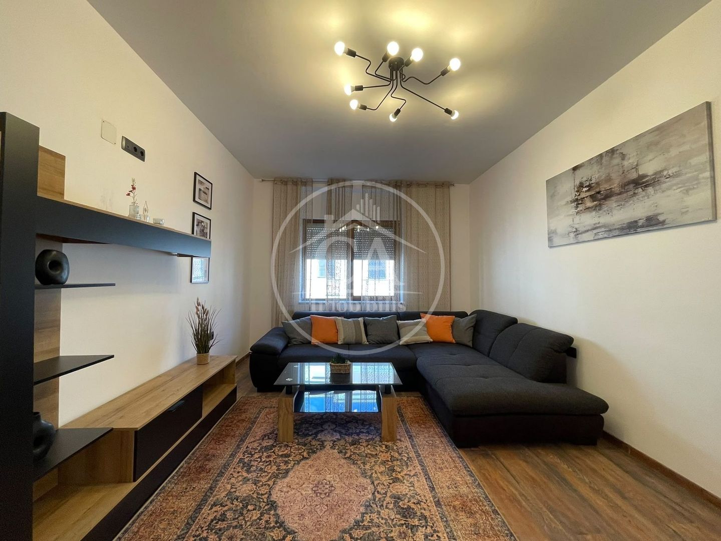 Apartament cu 2 camere de vânzare in zona ultracentrala, Oradea - Poză 1