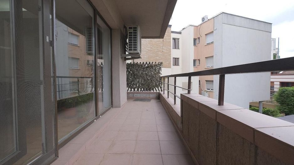 HERASTRAU, apartament deosebit, etaj 2 in bloc 2005 - Poză 18