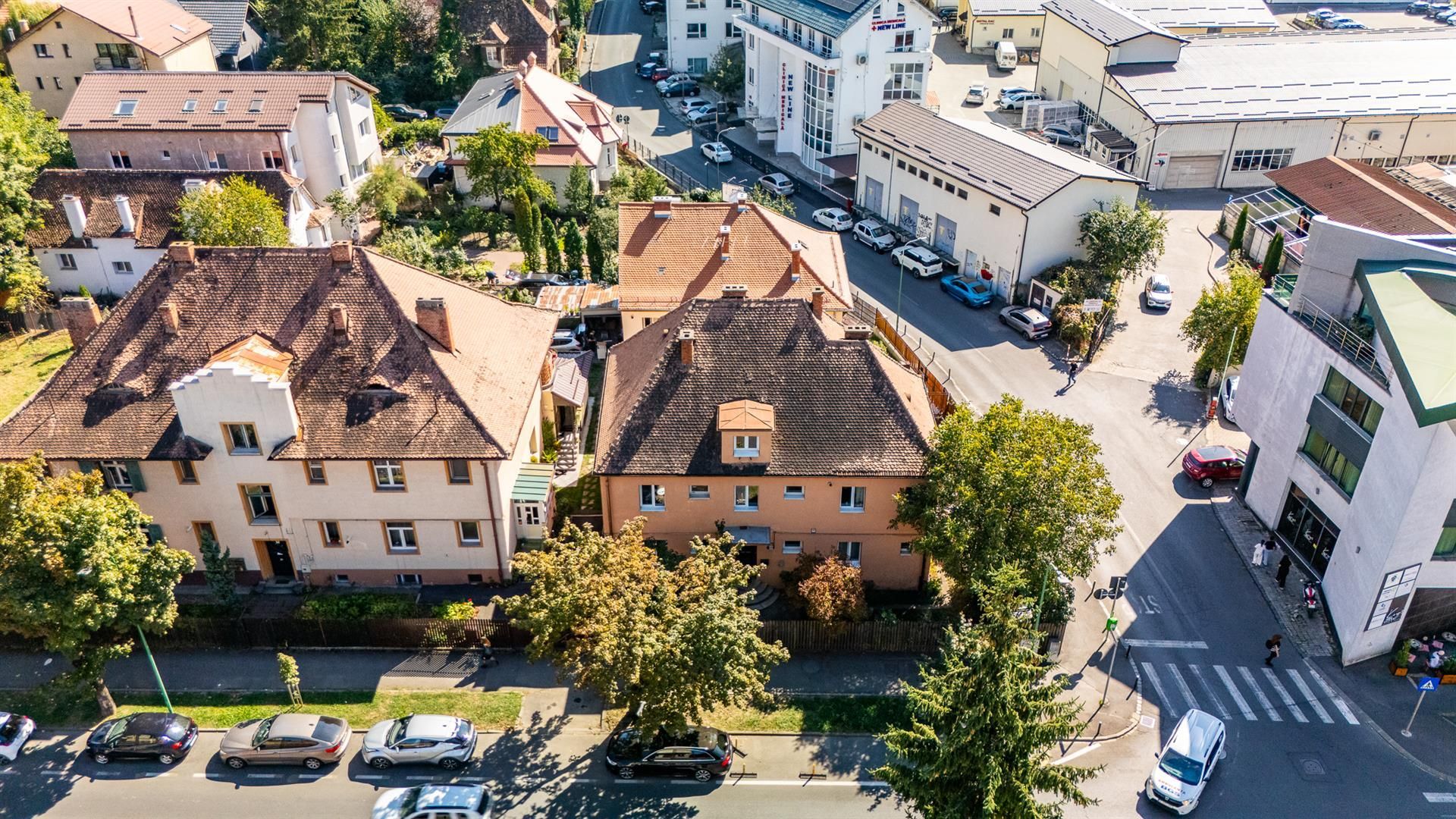 Oportunitate unica | Ap 3 camere cu 105 m utili | Priveliste | Curte Central Brasov - Poză 1