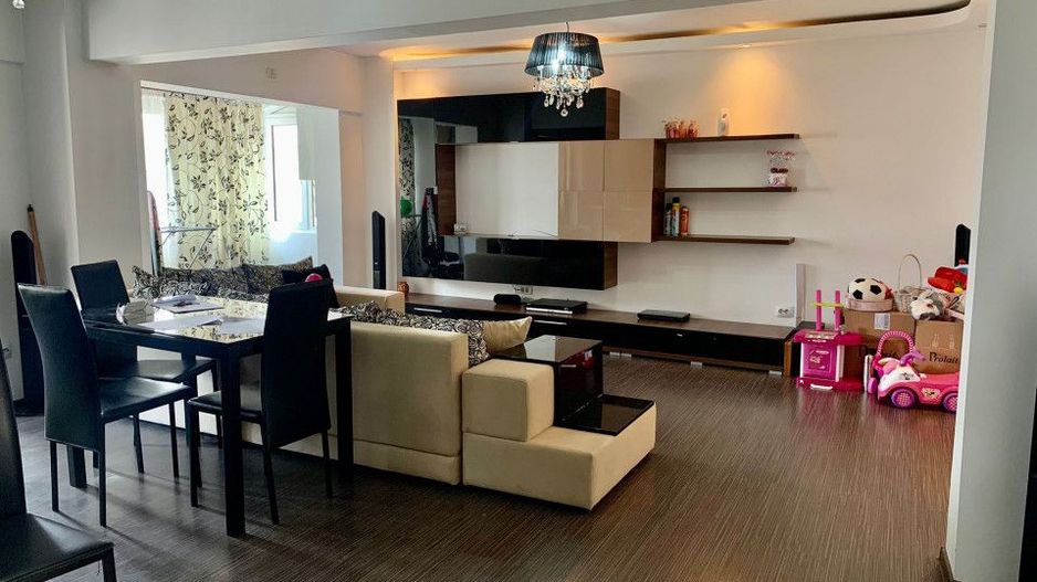 Vanzare Apartament 3 camere, Exercitiu, stradal - Poză 3