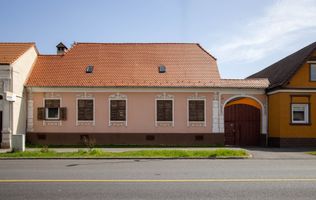 Casă Săsească Autentică cu Șură Impresionantă în Cristian – Teren 2729mp