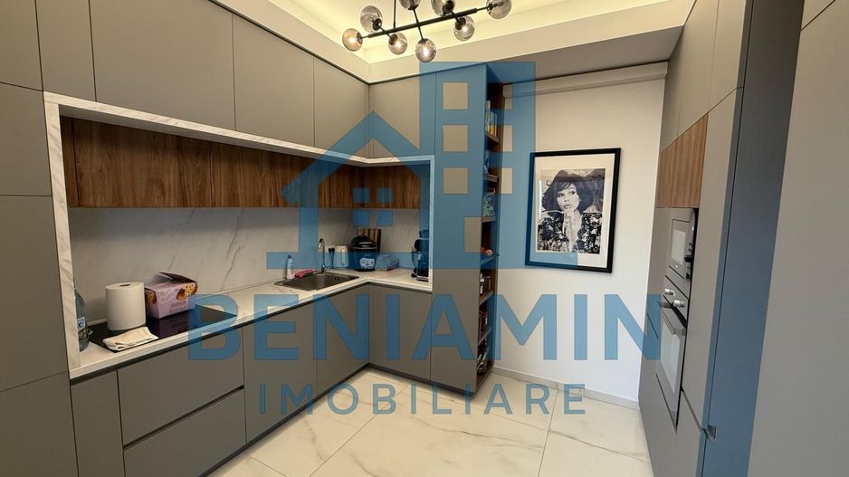 Penthouse cu piscina la etajul 11-Mobilat Lux-300mp-parcare-lift - Poză 7