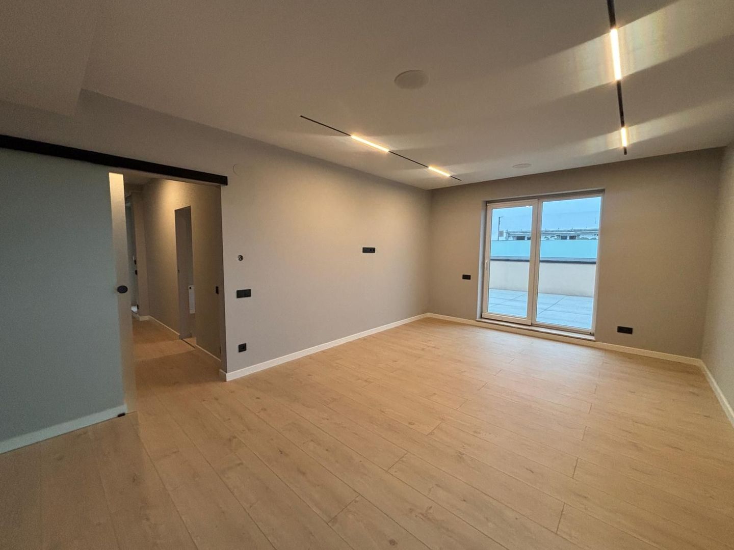 Penthouse cu 2 TERASE de 200 mp in SIBIU - Poză 2