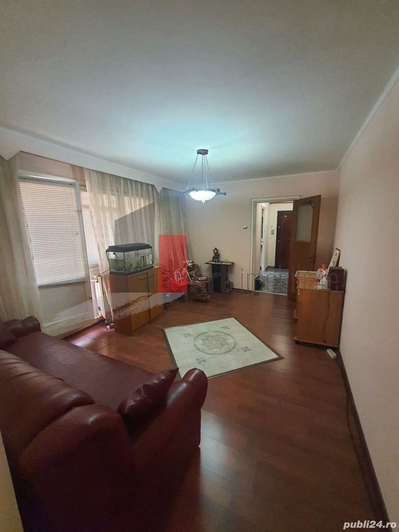 Vânzare apartament 3 camere Bd. Obregia-Turnu Măgurele - Poză 2