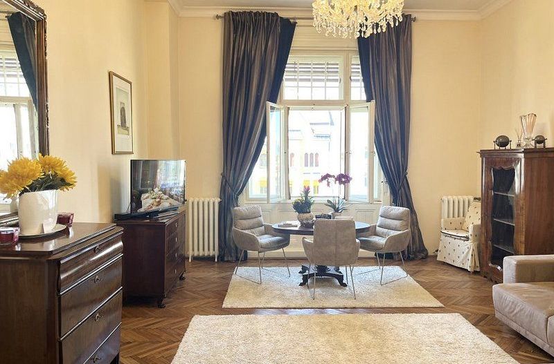 Tur virtual-2 camere, elegant arhitectural,  vedere in Piața Victoriei - Poză 2