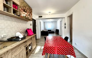 Apartament 4 camere, spațios, in zona Centralǎ- Piața Mǎrǎști - Poză 4