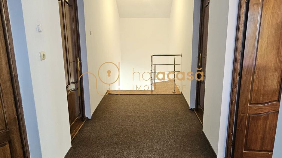 Casă / Vilă cu 8 camere de vânzare în Manastur, Cluj-Napoca - Poză 24