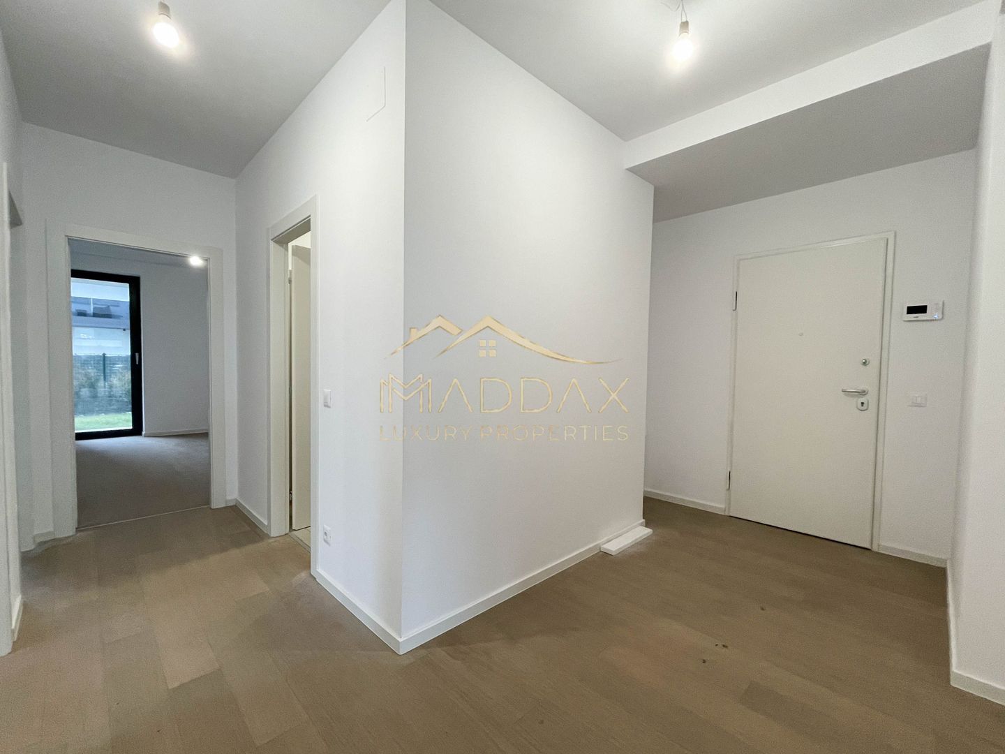 4 rooms apartment***181sqm***// 84sqm garden // Baneasa - Poză 7