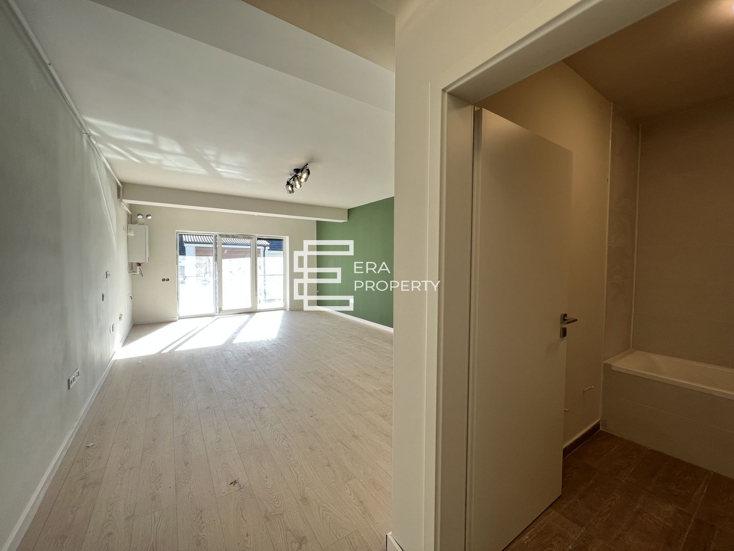 Garsoniera 38 mp- aer conditionat-  finisata la alb -zona Aeroport Sibiu - Poză 2