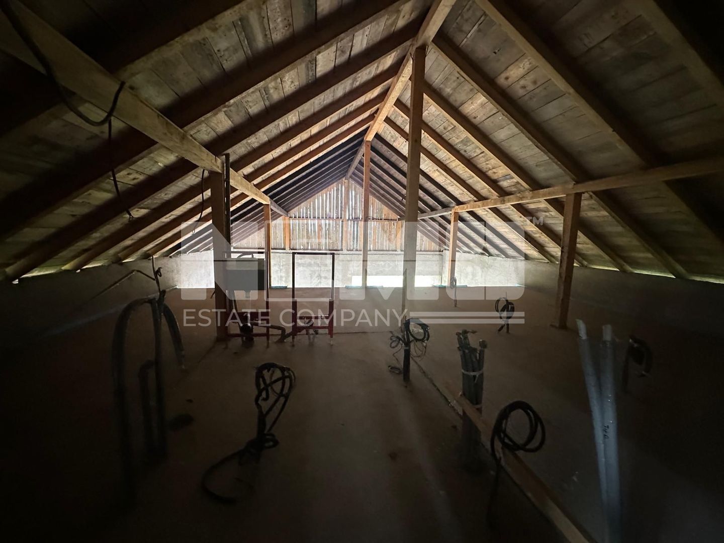 CASĂ LA GRI DE VÂNZARE ÎN MOARA NICA, SUCEAVA | 200.000€ - Poză 14