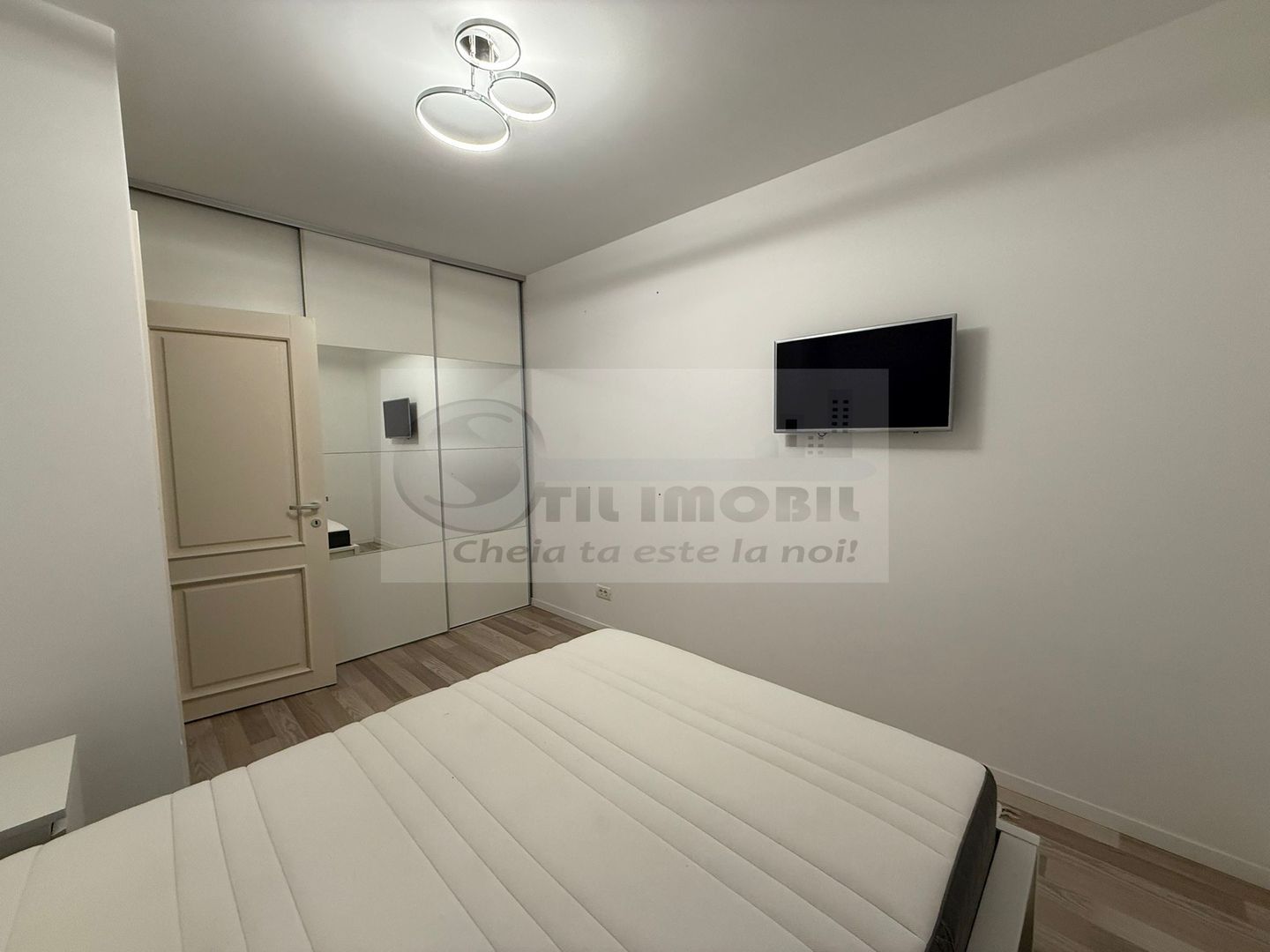 Apartament modern cu 2 camere – ESQ Village, Valea Lupului - 399€ - Poză 6