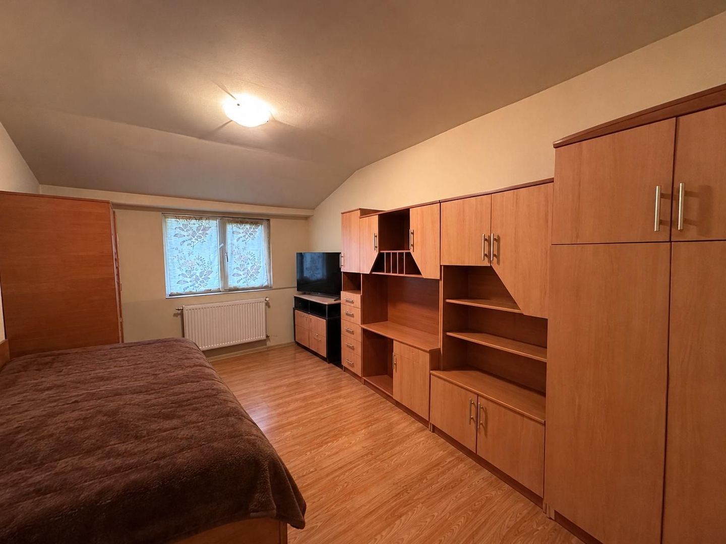 Apartament 1 camera-Badea Cartan-Mobilat si utilat - Poză 1