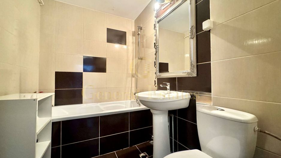 Spre Vânzare apartament cu 3 camere - 72 m.p - Nicolina, Iași - Poză 13