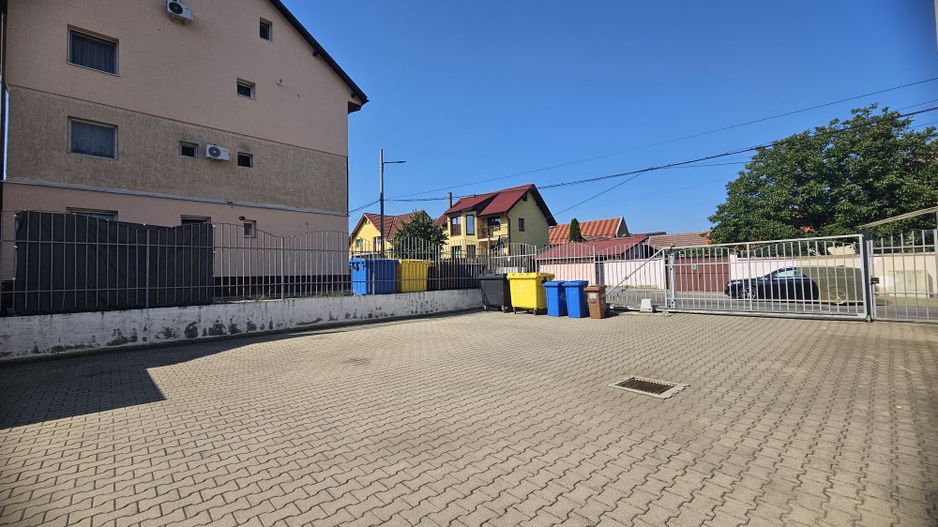Apartament de inchiriat 6 camere 179 mp Etaj 2 + mansardă - Poză 11