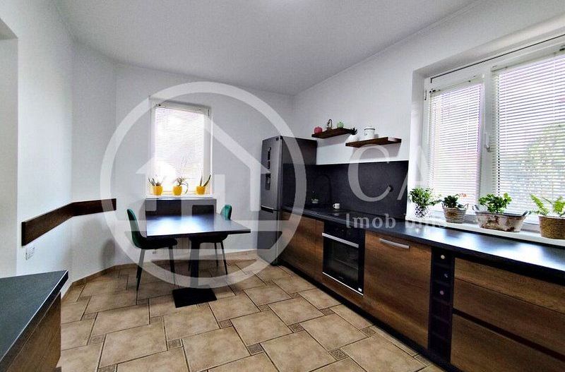 De vanzare, Vila plus casa de oaspeti zona Oncea, Oradea. - Poză 7