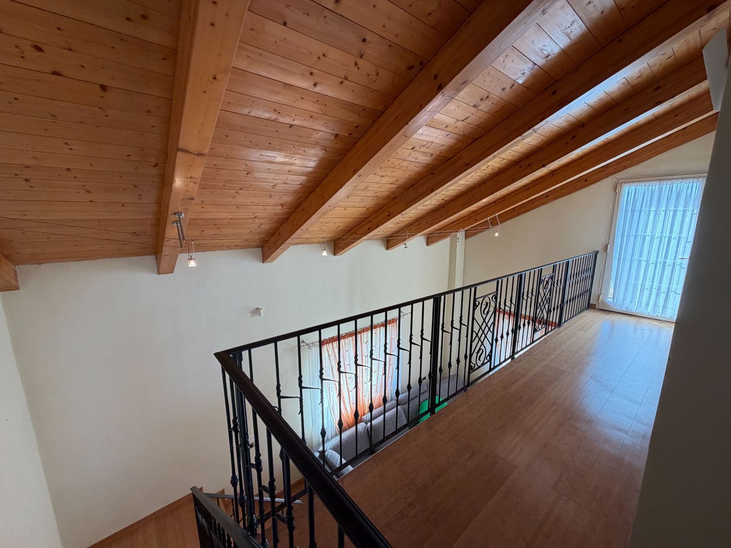 Casa cu teren 10.000mp si foarte multe posibilitati - Poză 11