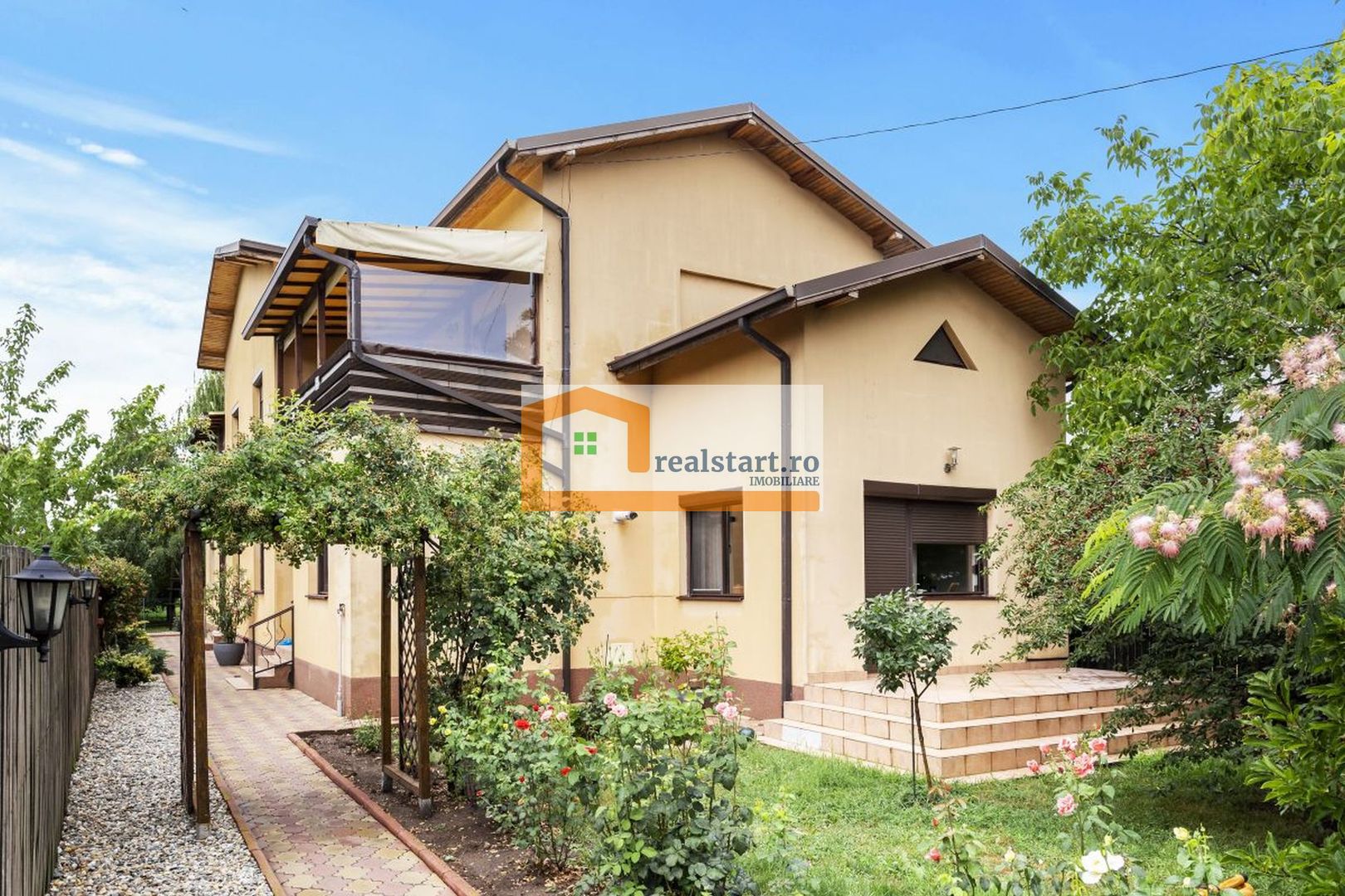 2 vile tip Duplex, ideal investitie, piscina exterioara, trifazic - Poză 1