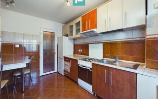 Apartament cu două camere, etajul 1. - Poză 4