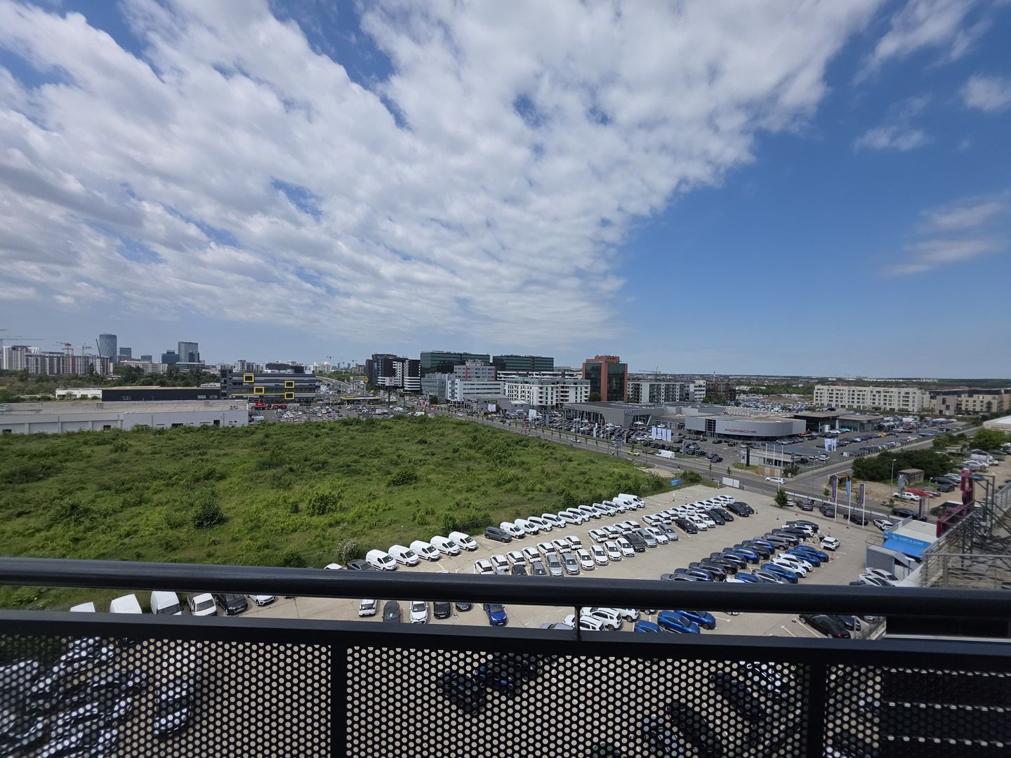 Penthouse 3 camere , terasa imensa cu view unic - Poză 2