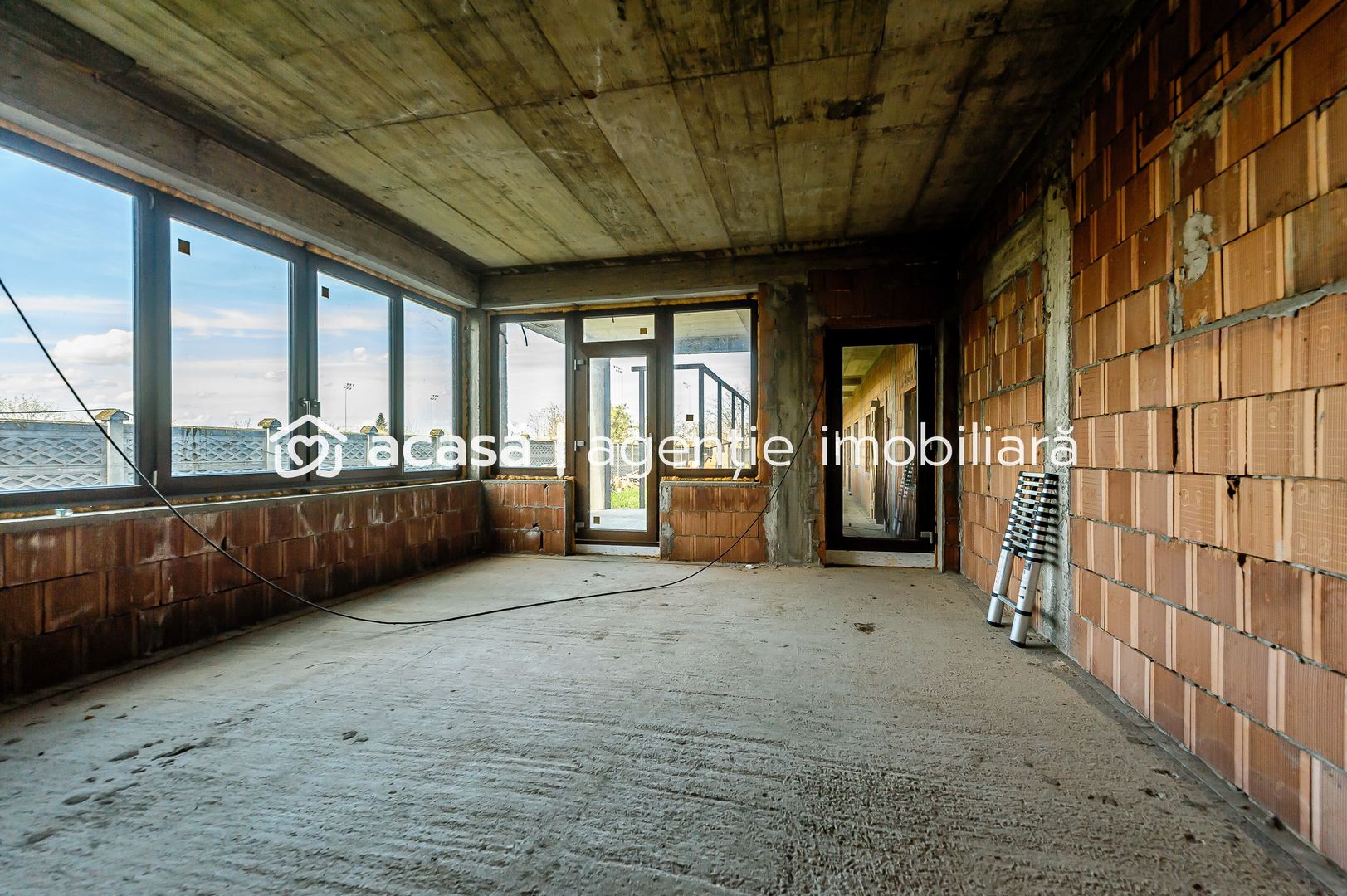 Pret redus Cladire cu potențial multiplu în Sânnicolau Mic Comision 0 - Poză 5