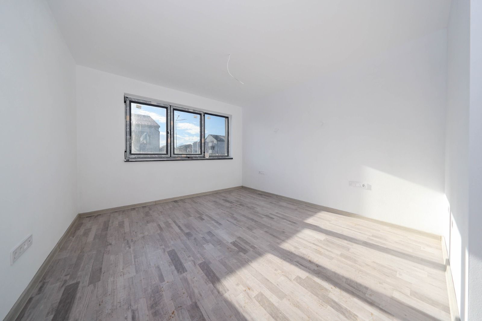 Casă Tip Duplex de Vânzare în Sânpetru | La Poalele Dealului Lempes - Poză 20