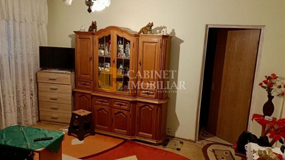 Etaj 1 zona Dacia 3 camere - Poză 1