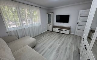 Apartament cu 3 camere, 67 mp, Zona UMFST - Poză 1