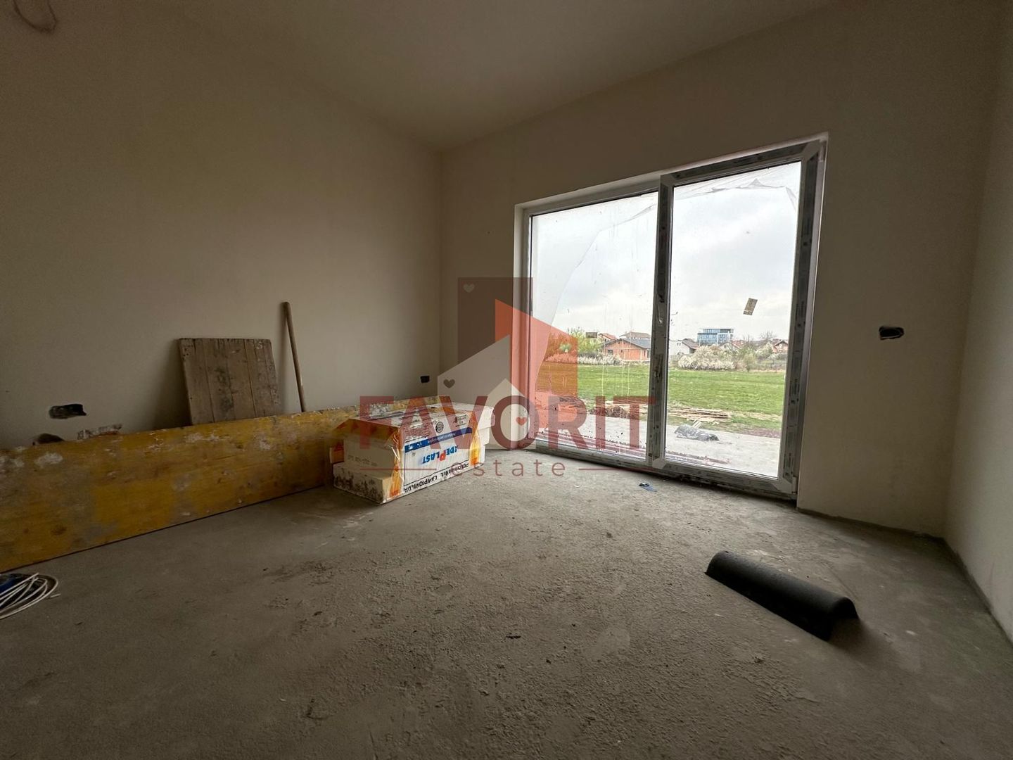 Triplex in Sacalaz |  Finisaje premium | 3 camere | Asfalt | 2 terase - Poză 2