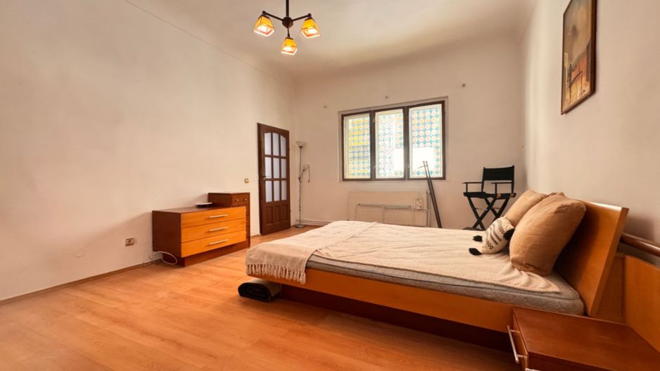 Apartament spațios la curte comună – zonă centrală, Oradea - Poză 2