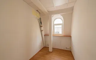 Spatiu comercial de inchiriat, 9 camere, 3 bai, Universitate, 120mp - Poză 16