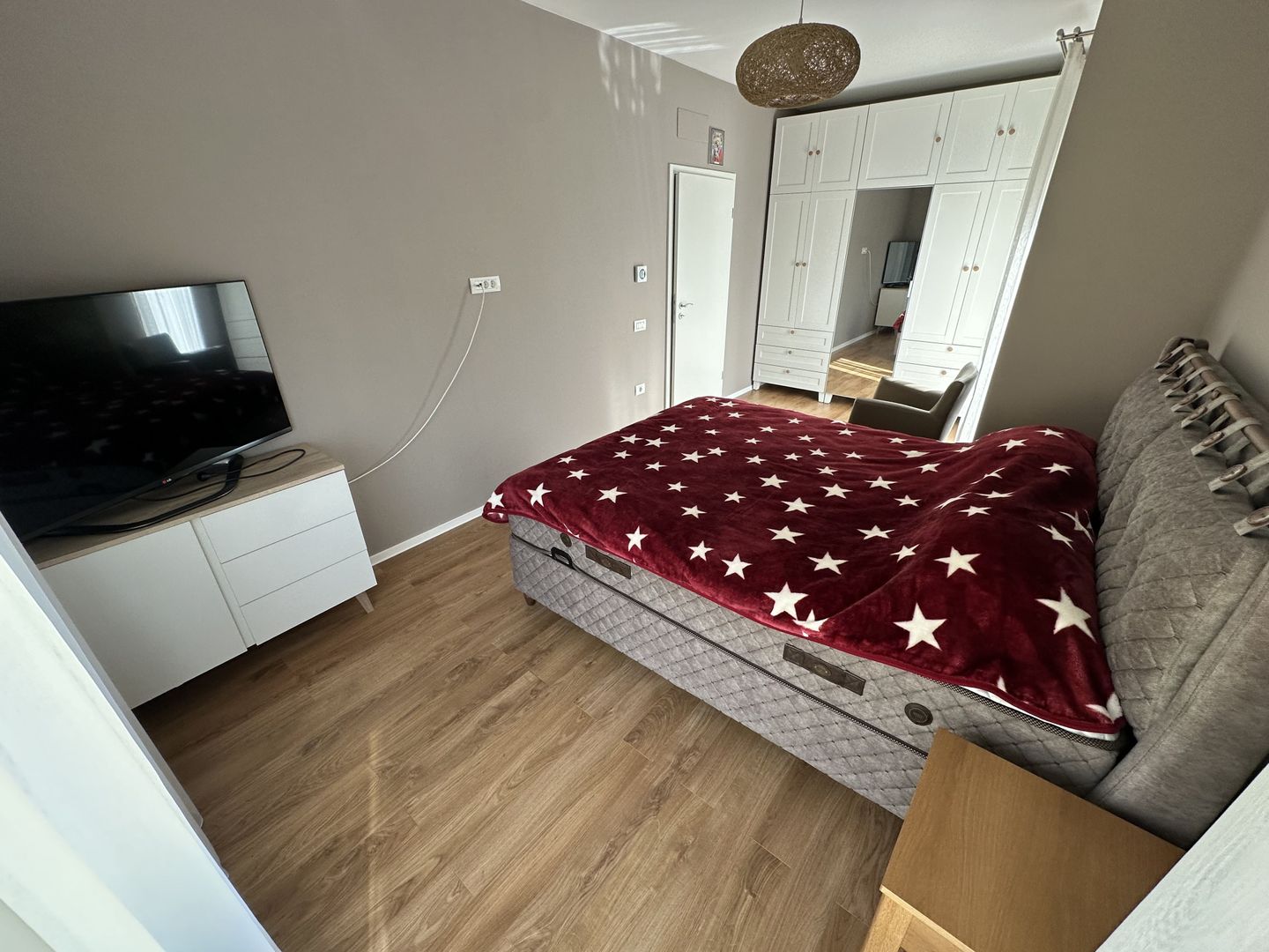 Duplex cu 5 camere de vanzare  în zona Aradului - Poză 35