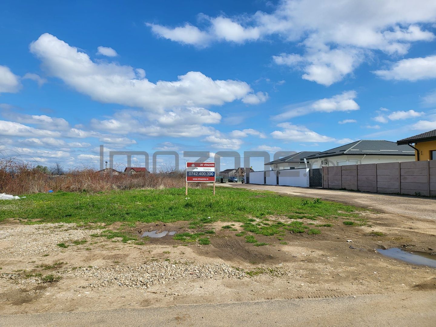 PENTRU INVESTITORI! - TEREN CU AUTORIZATIE DE CONSTRUIRE / ZONA FERME / OTOPENI - Poză 2