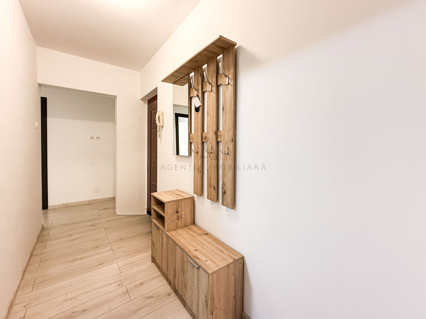 2 camere l Arcul de Triumf l decomandat l bloc reabilitat - Poză 7