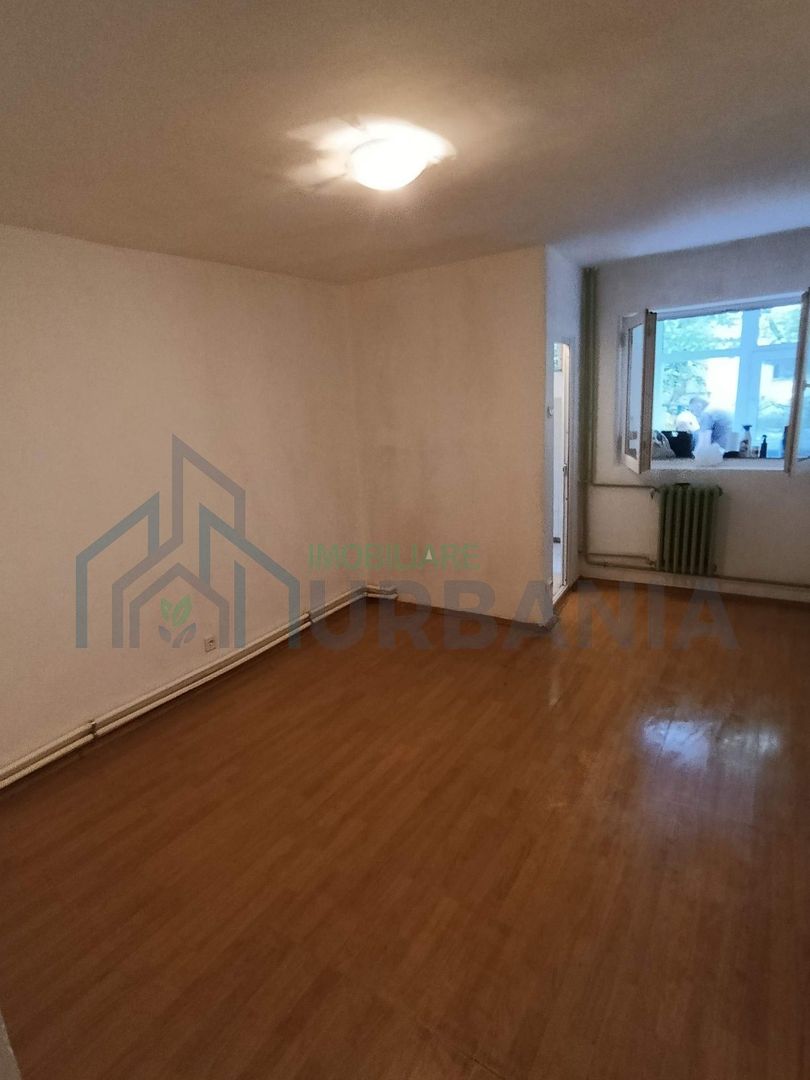 Garsonieră de vânzare la parter, zona Gara Nicolina, Iași - Poză 2