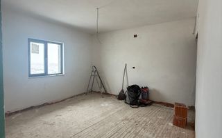 Casă cu proiect deosebit în Livada de Bihor - Poză 4